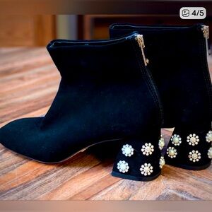 Nanette Lepore Boots Sz 6 black suede Embellished Heels rhinestones